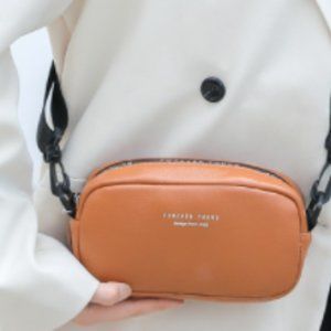 Casual portable messenger bag